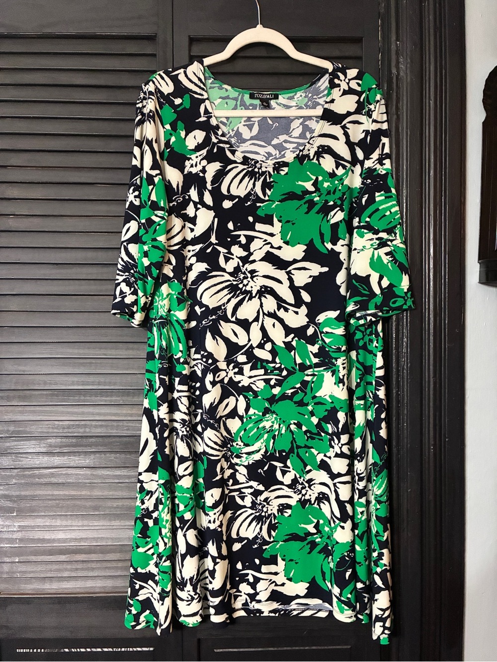 Roz & Ali Black, Green and Cream Floral Scoop Neck Dress